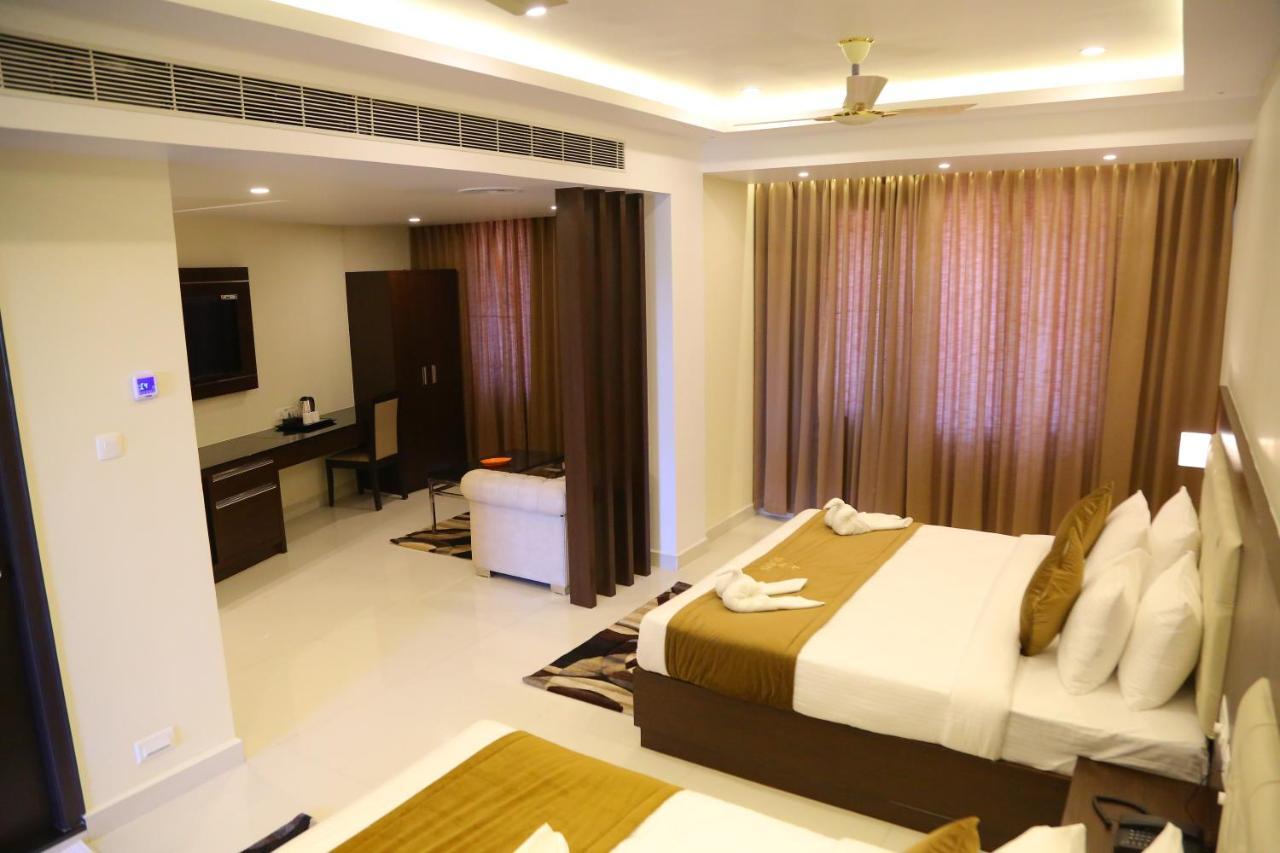 Hotel Vsr Grand Madanapalle Exterior foto